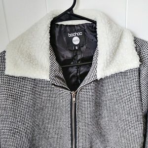 Fur lapel mens coat